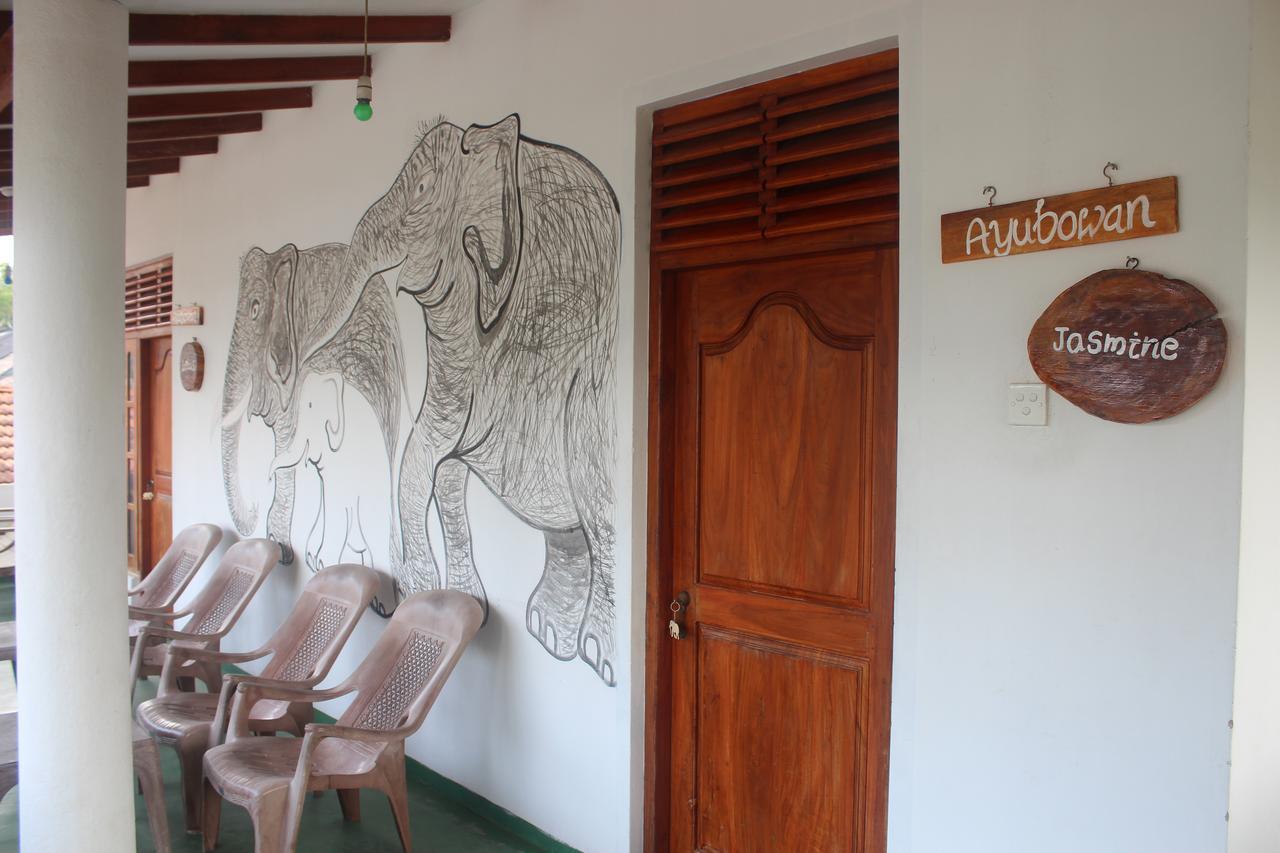 تانجالي Julie Guest House المظهر الخارجي الصورة