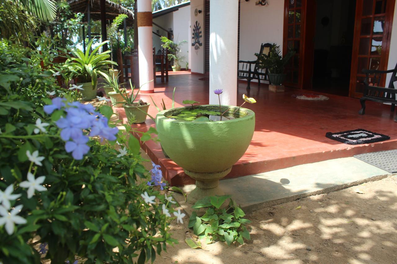 تانجالي Julie Guest House المظهر الخارجي الصورة