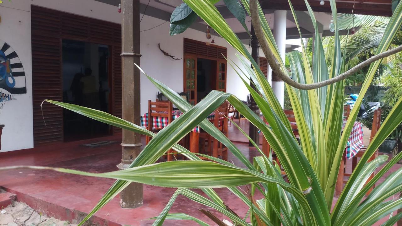 تانجالي Julie Guest House المظهر الخارجي الصورة