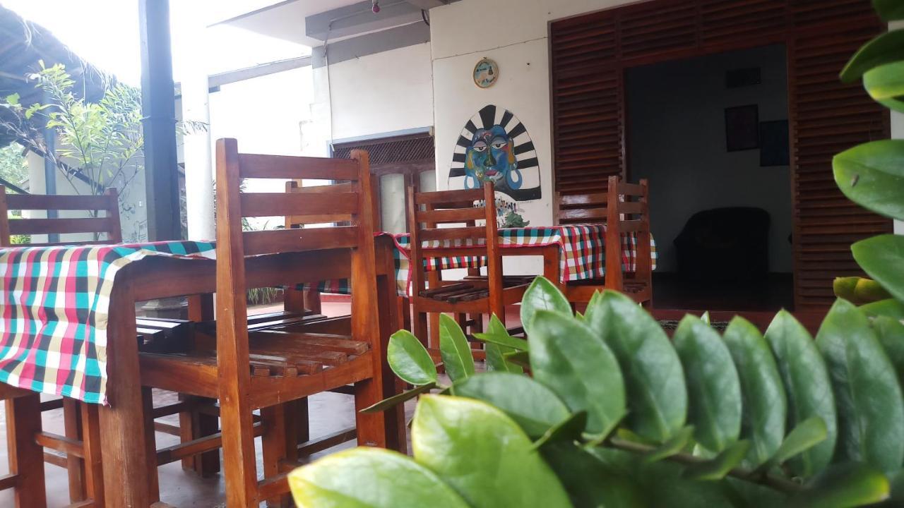 تانجالي Julie Guest House المظهر الخارجي الصورة