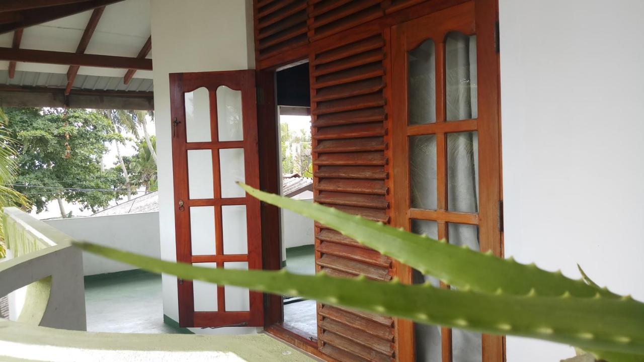 تانجالي Julie Guest House المظهر الخارجي الصورة